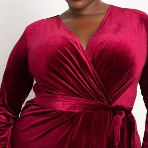 NWT Deep Wine Velvet Wrap Dress With Tie - Picture 3 of 3